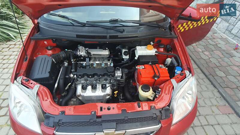 Седан Chevrolet Aveo 2011 в Львове