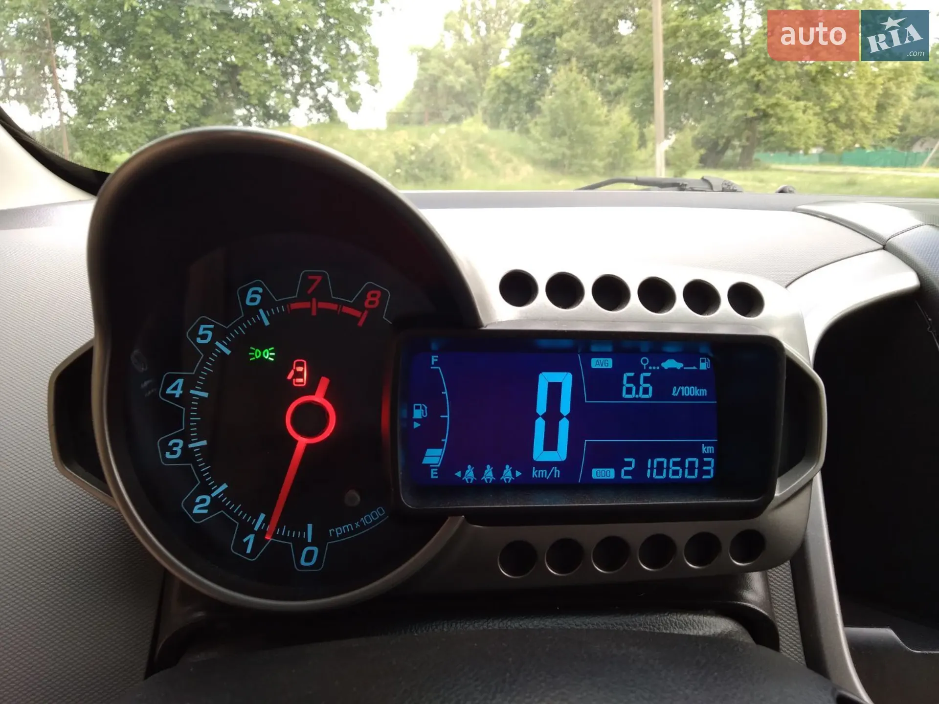 2013 Chevrolet Aveo - мініатюра 2