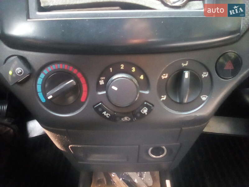 Седан Chevrolet Aveo 2007 в Николаеве