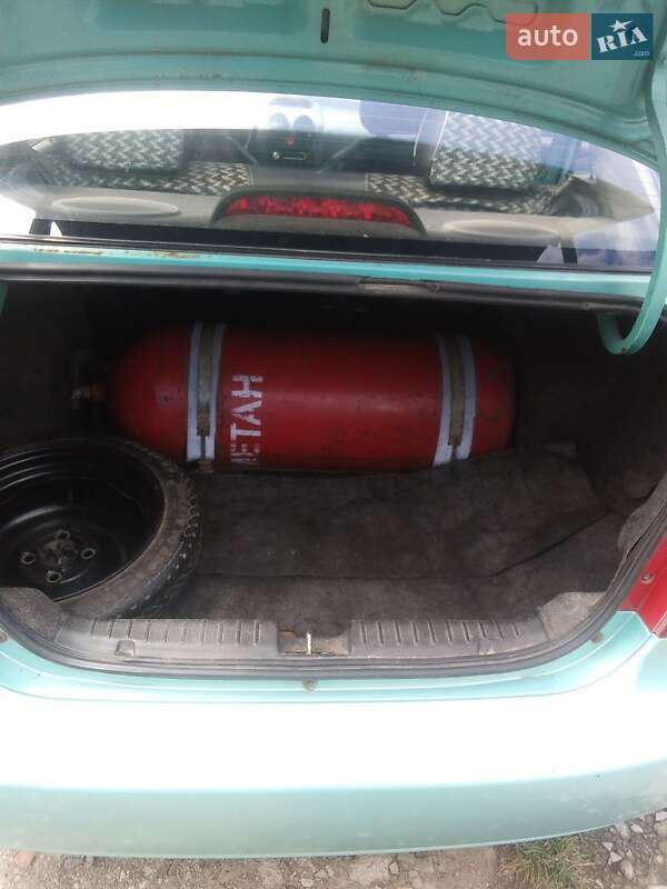Седан Chevrolet Aveo 2006 в Краматорську
