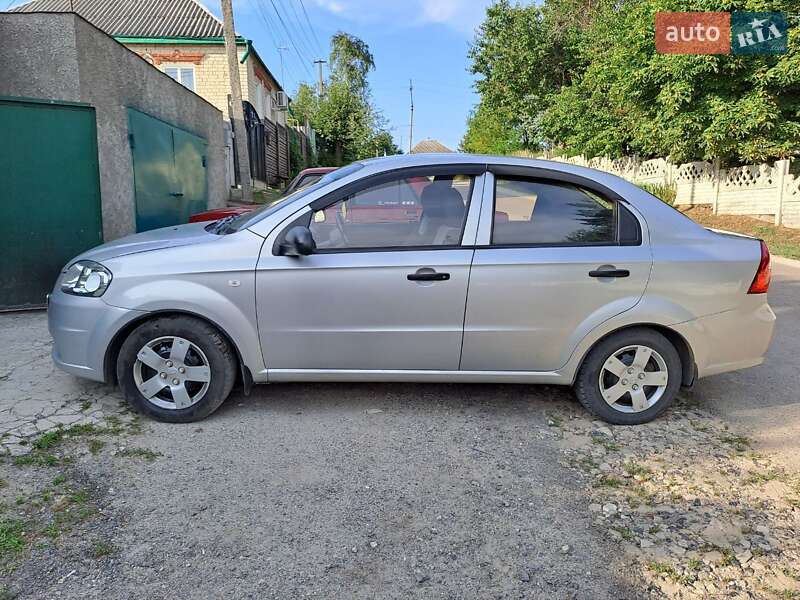 Седан Chevrolet Aveo 2011 в Харкові