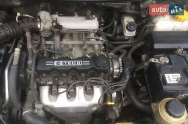 Седан Chevrolet Aveo 2005 в 