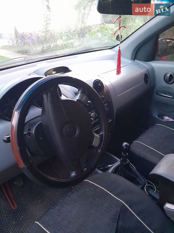 Седан Chevrolet Aveo 2005 в Жидачові