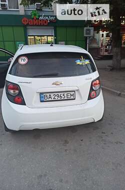 Хэтчбек Chevrolet Aveo 2012 в Кропивницком