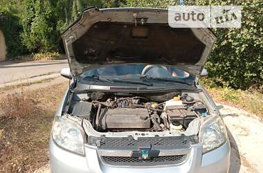 Седан Chevrolet Aveo 2008 в Кривом Роге