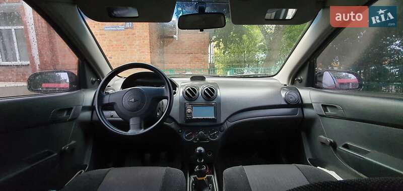 Седан Chevrolet Aveo 2007 в Краснограді