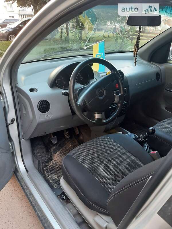 Хетчбек Chevrolet Aveo 2005 в Івано-Франківську