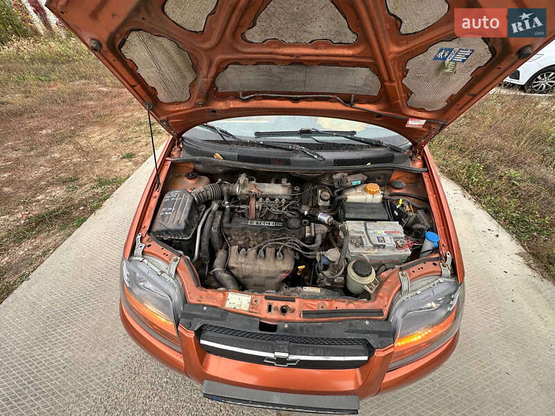 Седан Chevrolet Aveo 2006 в Харькове