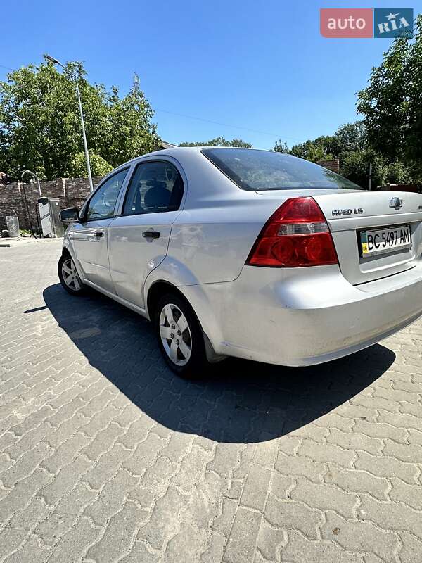 Седан Chevrolet Aveo 2006 в Львові