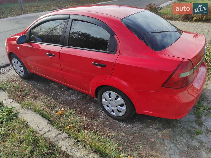 Седан Chevrolet Aveo 2008 в Полтаве