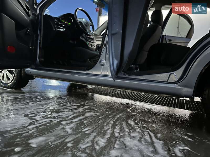 Седан Chevrolet Aveo 2007 в Ужгороді