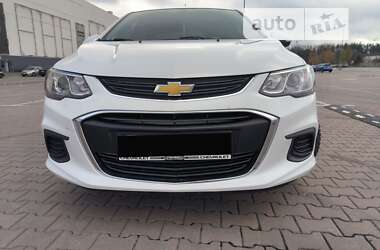 Седан Chevrolet Aveo 2018 в Киеве