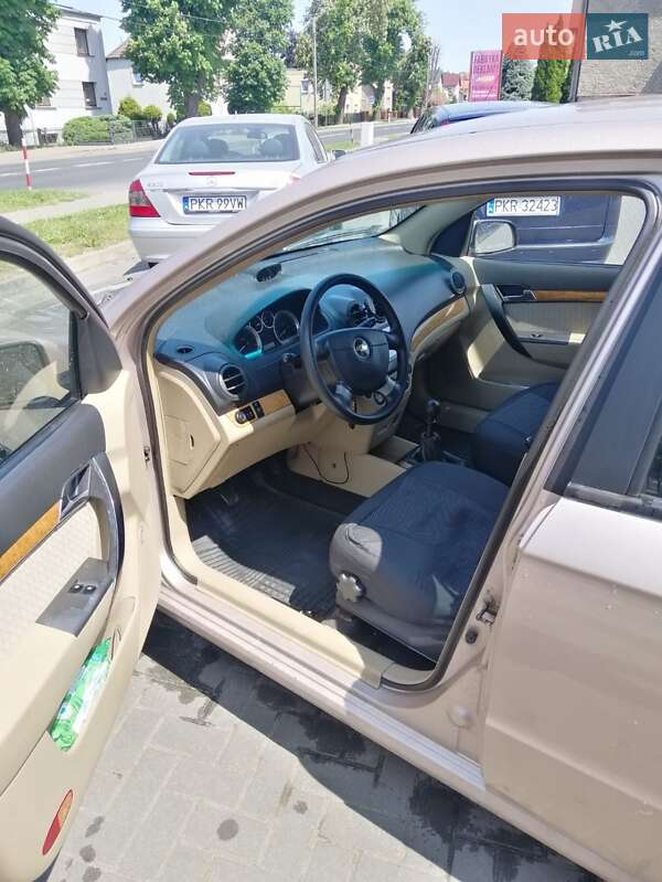 Седан Chevrolet Aveo 2008 в Львові