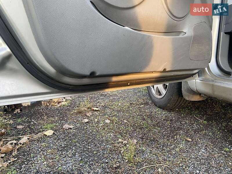 Седан Chevrolet Aveo 2005 в Кривом Роге фото 14 Седан Chevrolet Aveo 2005 в Кривом Роге