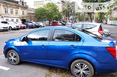 Седан Chevrolet Aveo 2014 в Одессе