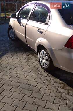 Седан Chevrolet Aveo 2008 в Черновцах