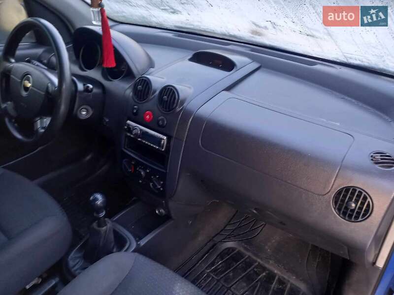 Хэтчбек Chevrolet Aveo 2007 в Виноградове фото 3 Хэтчбек Chevrolet Aveo 2007 в Виноградове