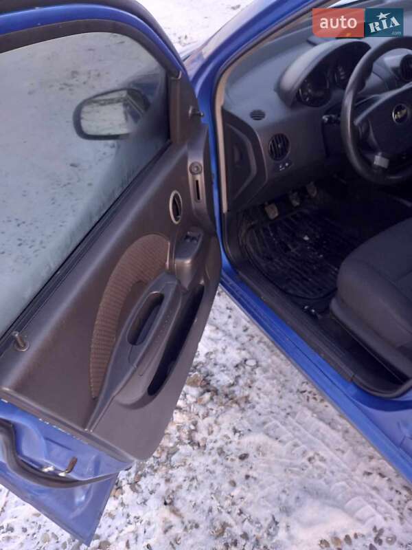 Хэтчбек Chevrolet Aveo 2007 в Виноградове фото 6 Хэтчбек Chevrolet Aveo 2007 в Виноградове