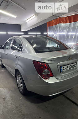 Седан Chevrolet Aveo 2012 в Киеве