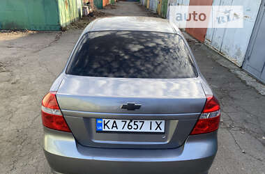 Седан Chevrolet Aveo 2006 в Києві
