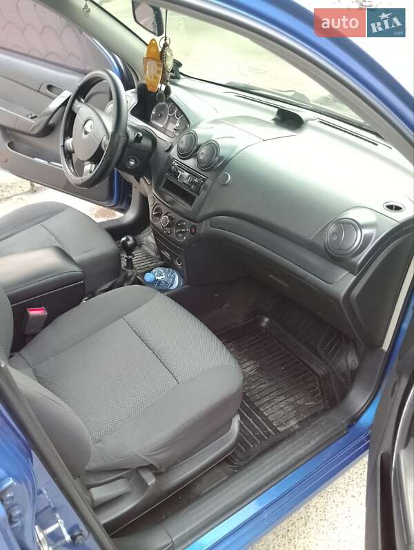 Седан Chevrolet Aveo 2008 в Хусте