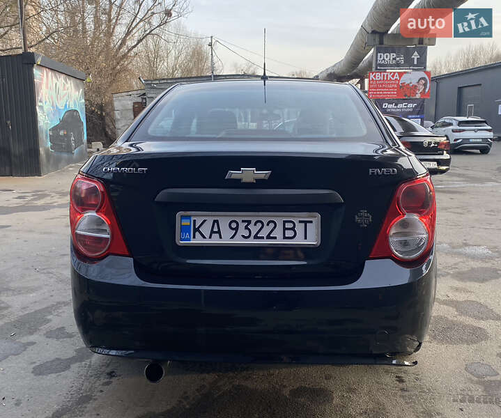 Седан Chevrolet Aveo 2014 в Киеве