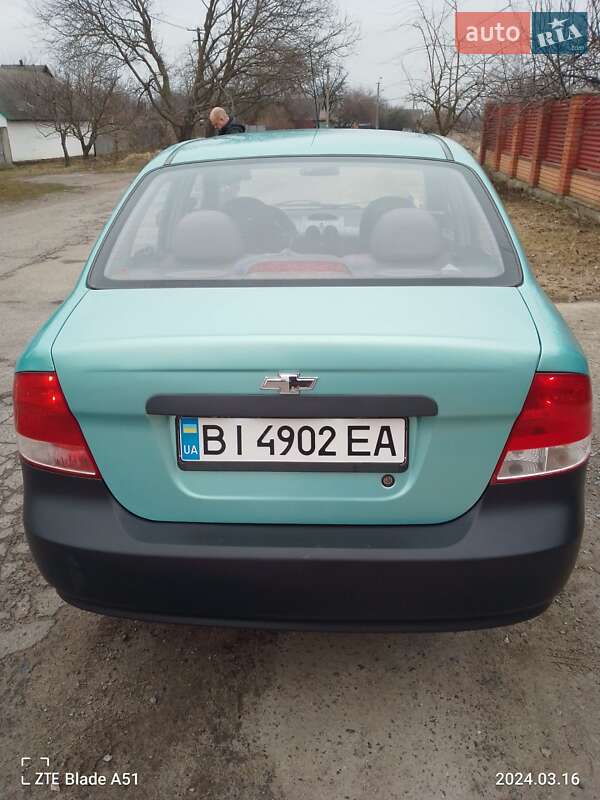 Седан Chevrolet Aveo 2005 в Полтаве