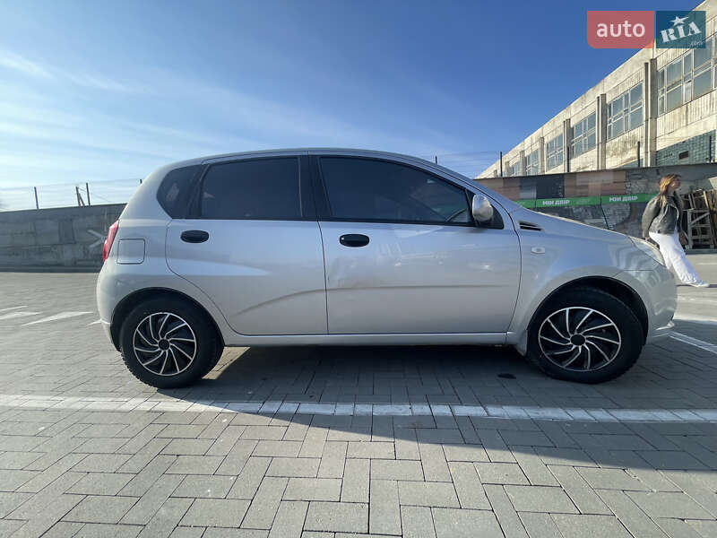 Хэтчбек Chevrolet Aveo 2008 в Ивано-Франковске