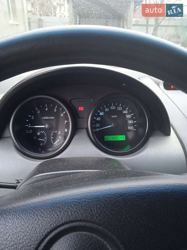 Седан Chevrolet Aveo 2004 в Барановке