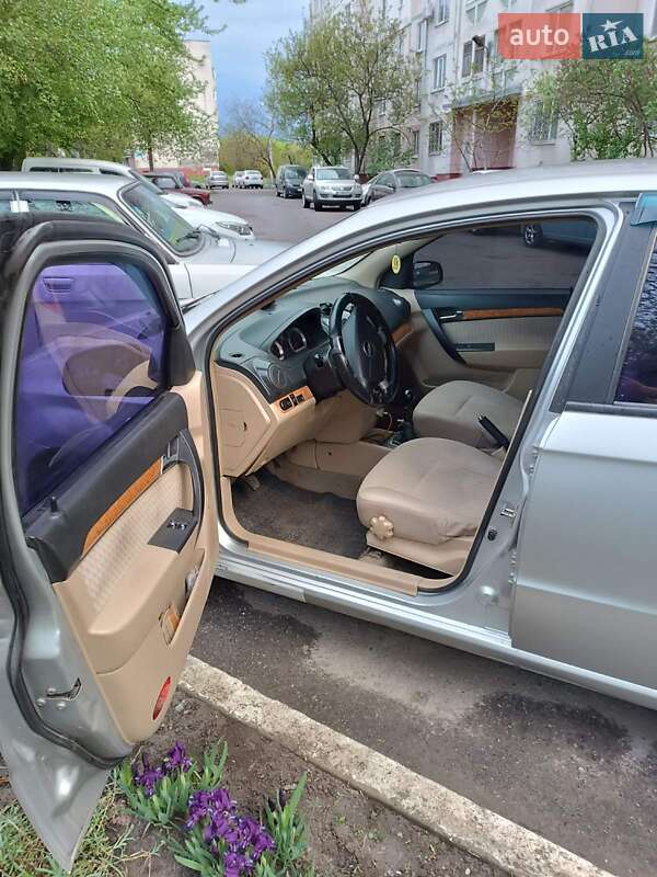 Седан Chevrolet Aveo 2007 в Кременчуці