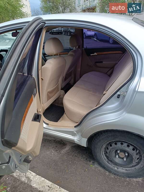 Седан Chevrolet Aveo 2007 в Кременчуці