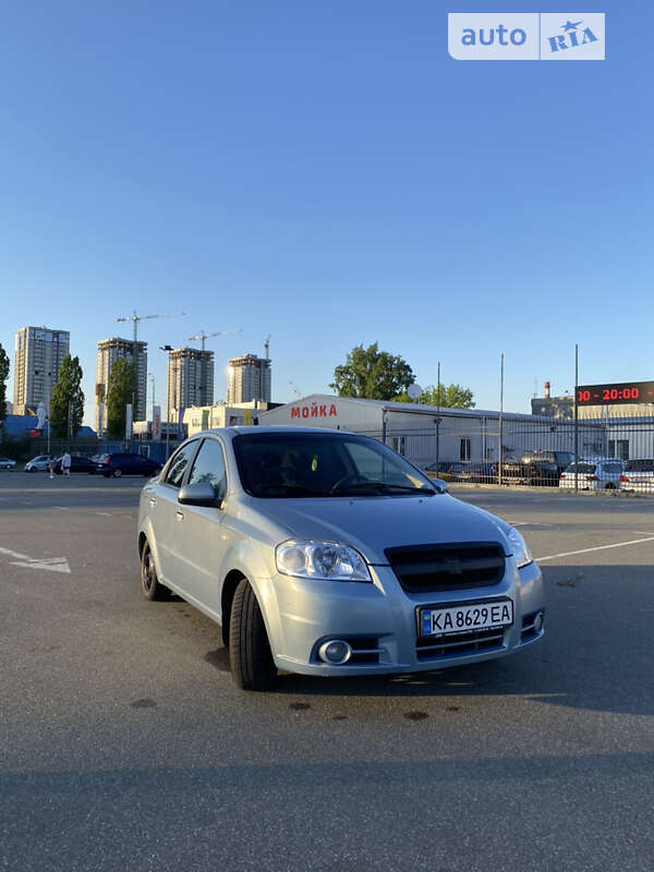 Седан Chevrolet Aveo 2008 в Киеве