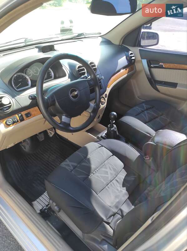 Седан Chevrolet Aveo 2008 в Запоріжжі