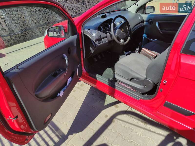 Хетчбек Chevrolet Aveo 2010 в Івано-Франківську