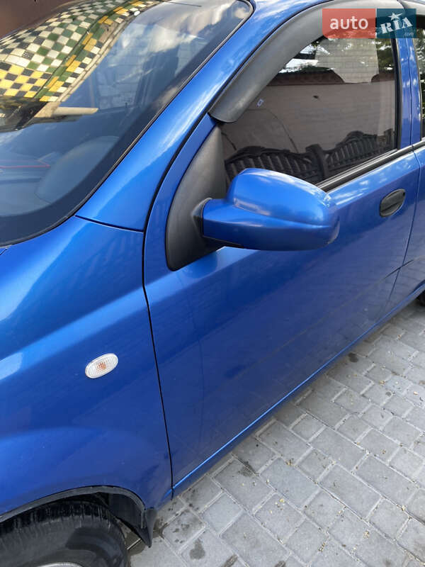 Хэтчбек Chevrolet Aveo 2008 в Днепре