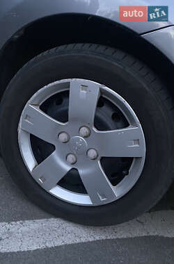 Хетчбек Chevrolet Aveo 2008 в Дніпрі
