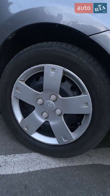 Хэтчбек Chevrolet Aveo 2008 в Днепре фото 13 Хэтчбек Chevrolet Aveo 2008 в Днепре