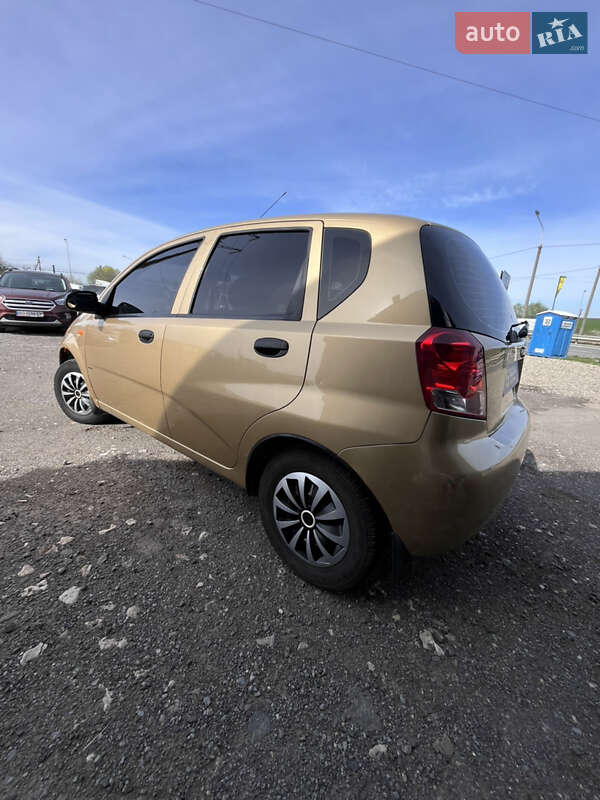 Хэтчбек Chevrolet Aveo 2003 в Тернополе