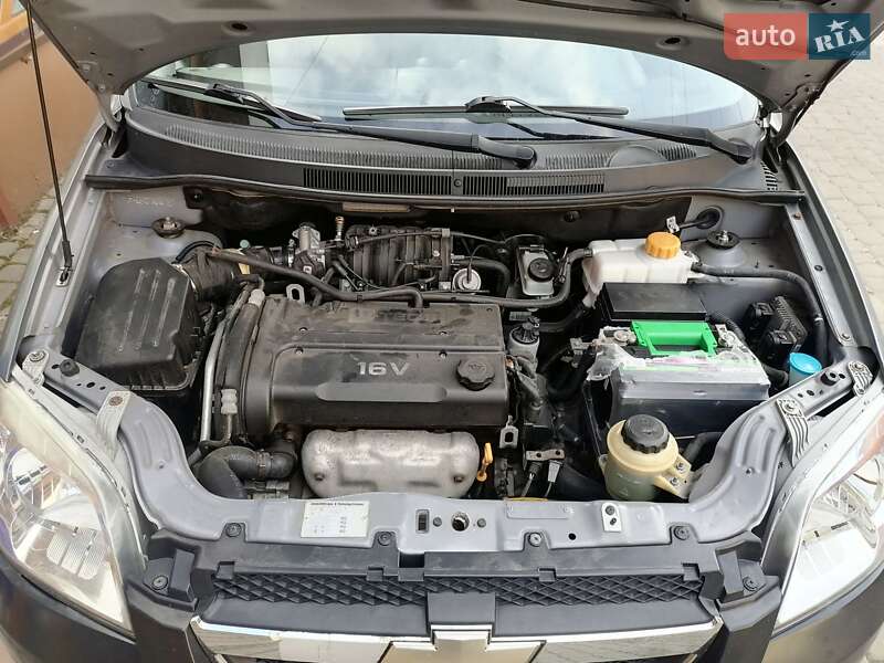 Седан Chevrolet Aveo 2006 в Луцке