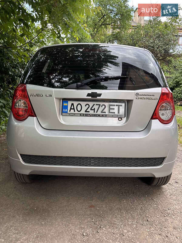 Хетчбек Chevrolet Aveo 2012 в Ужгороді