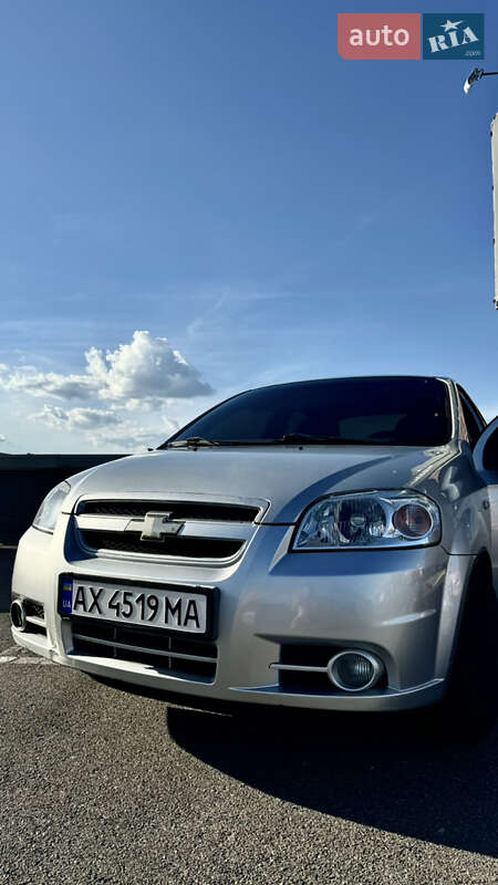 Седан Chevrolet Aveo 2008 в Києві