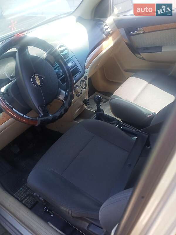 Седан Chevrolet Aveo 2008 в Чернигове