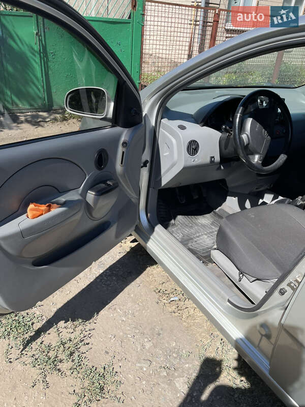 Седан Chevrolet Aveo 2005 в Синельниково