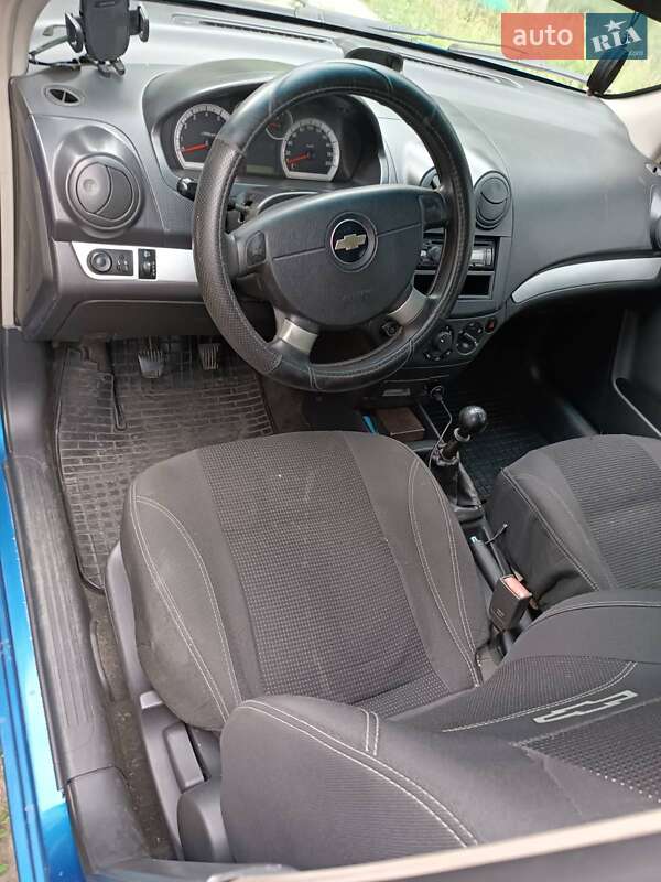 Хэтчбек Chevrolet Aveo 2010 в Харькове