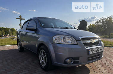 Седан Chevrolet Aveo 2006 в Києві