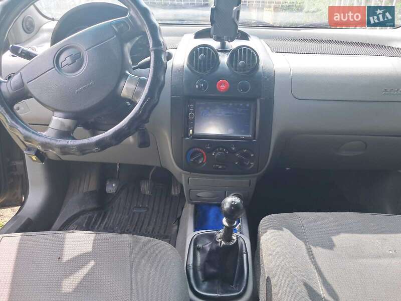 Хетчбек Chevrolet Aveo 2004 в Шевченковому