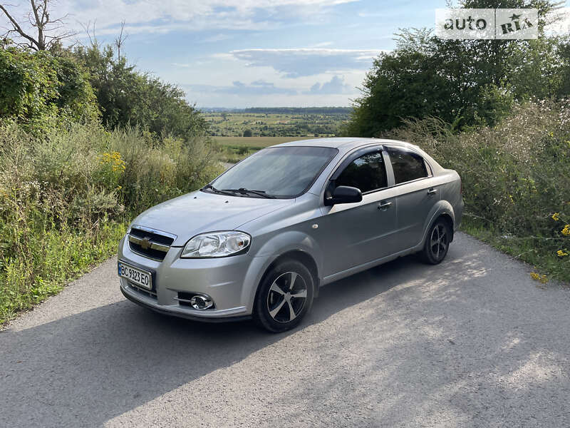 Седан Chevrolet Aveo 2008 в Пустомитах
