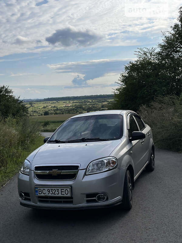 Седан Chevrolet Aveo 2008 в Пустомитах