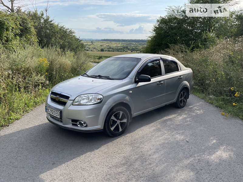 Седан Chevrolet Aveo 2008 в Пустомитах