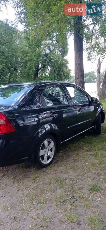 Седан Chevrolet Aveo 2011 в Киеве